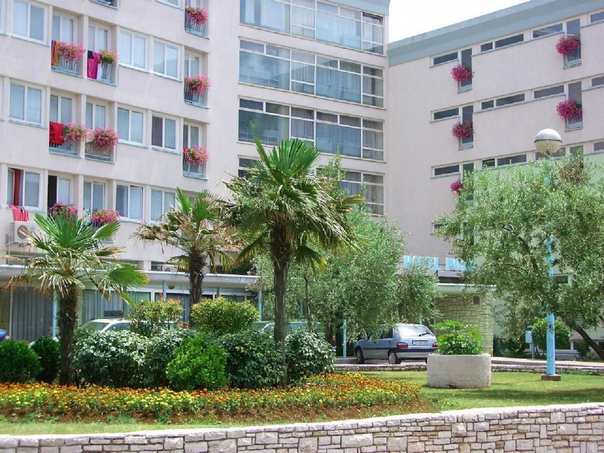 Hotel Pula Exterior photo